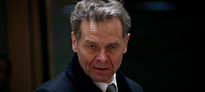 Πόλ Τόμσεν: Οι συντάξεις πρέπει να περικοπούν όπως έχει συμφωνηθεί